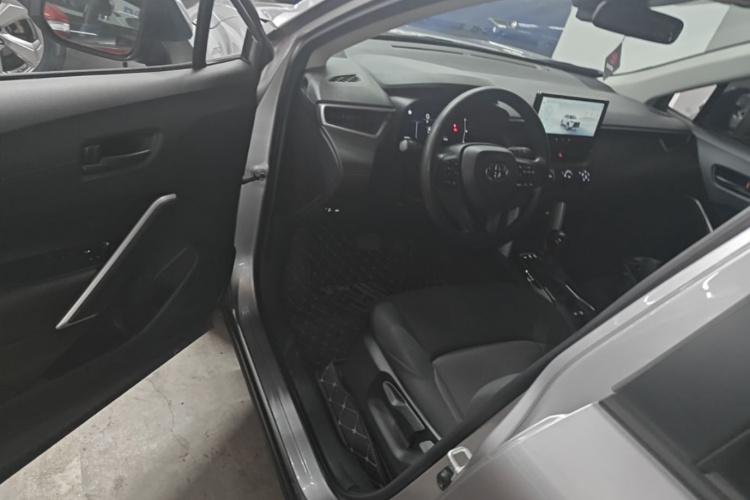 Toyota Corolla Cross 2024 car image #16
