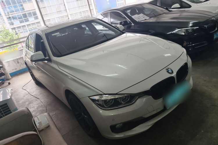 BMW 3 Series 2017 #4 BMW 3 Series 2017 car image #4