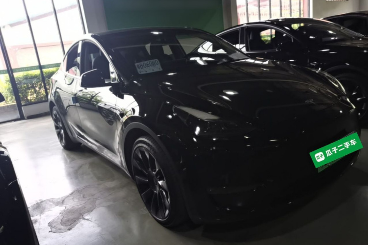 Tesla Model Y 2022 car image #4