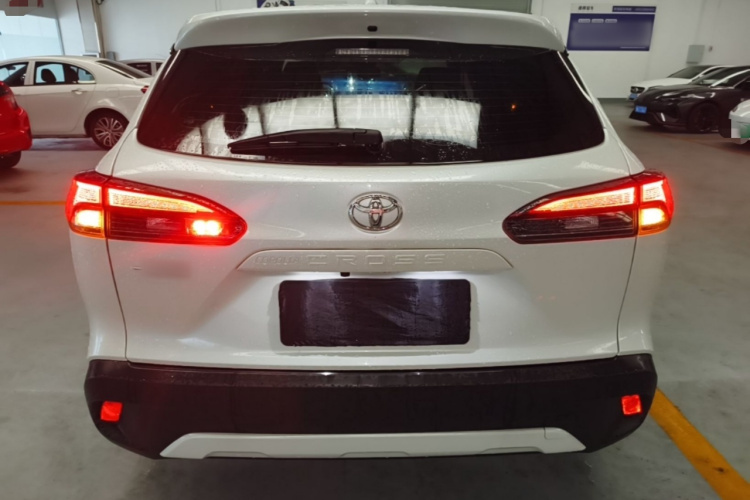 Toyota Corolla Cross 2022 #6 Toyota Corolla Cross 2022 car image #6
