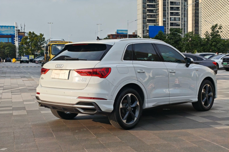 Audi Q3 2021 #13 Audi Q3 2021 car image #13