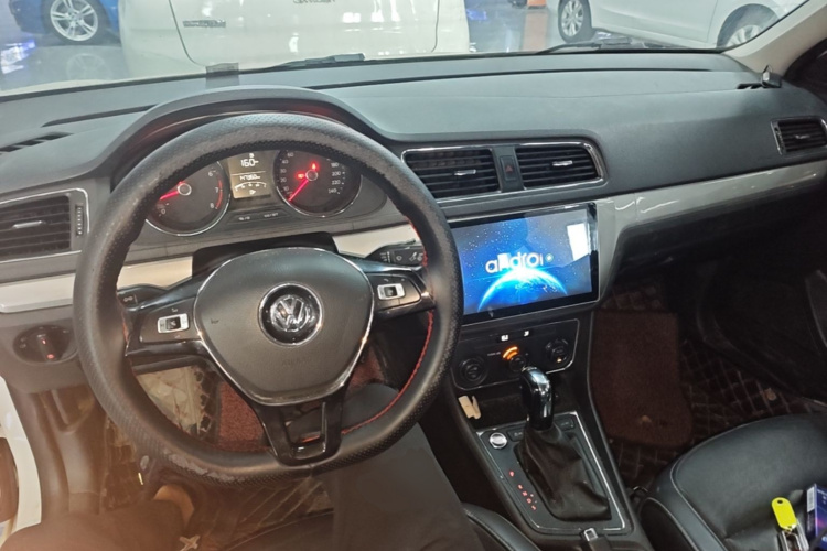 Volkswagen Lavida 2018 car image #10
