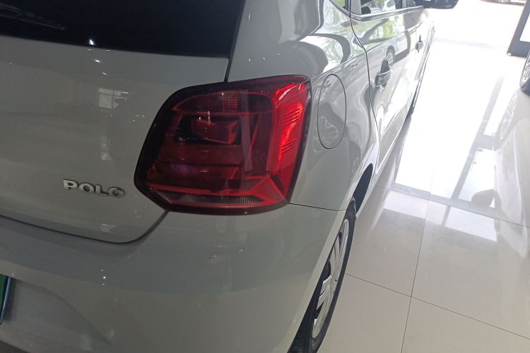 Volkswagen Polo 2016 imagem de carro #8