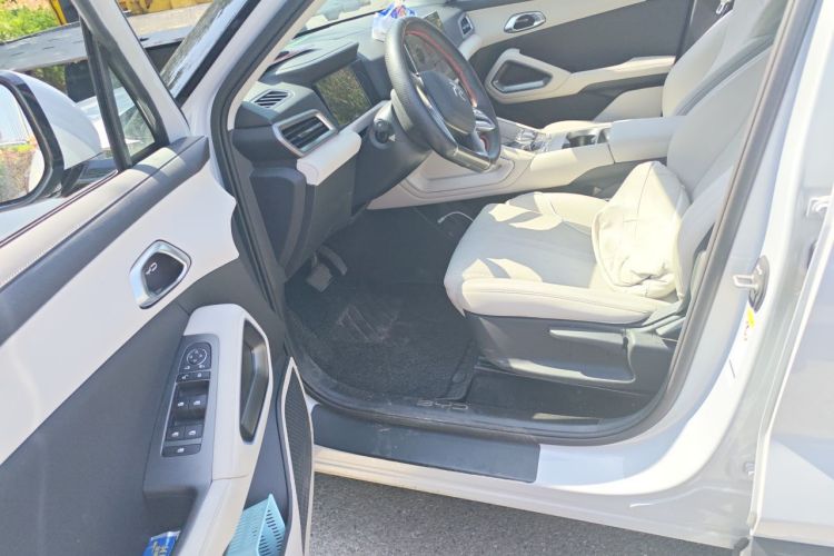 BYD YuanUP 2024 car image #13