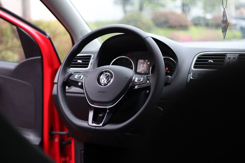Volkswagen Polo 2018 car image #20