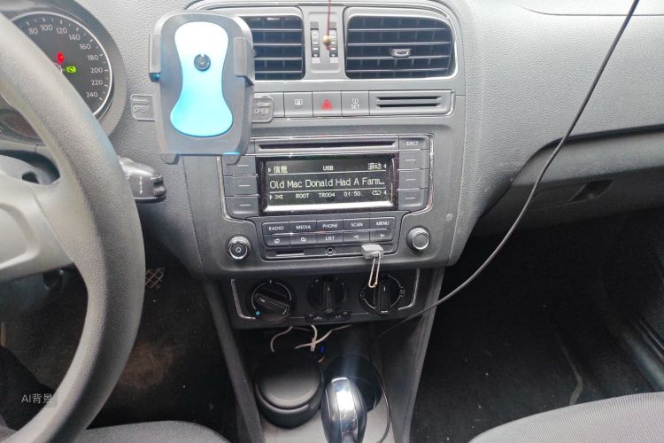 Volkswagen Polo 2015 صورة سيارة #15