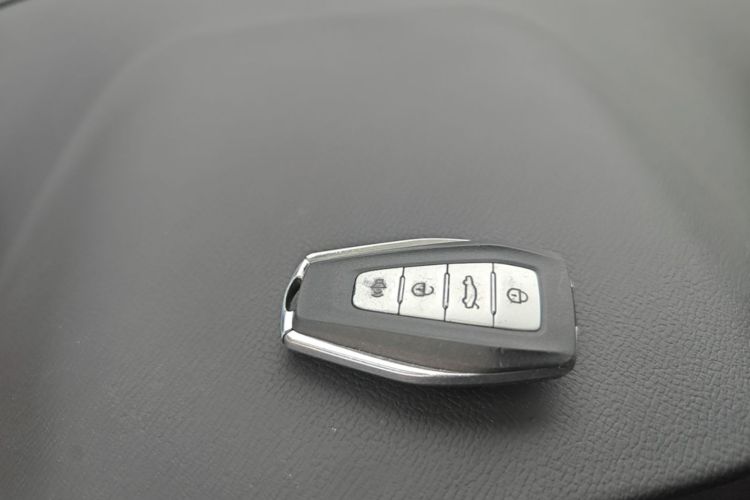 GEELY Emgrand 2023 car image #9