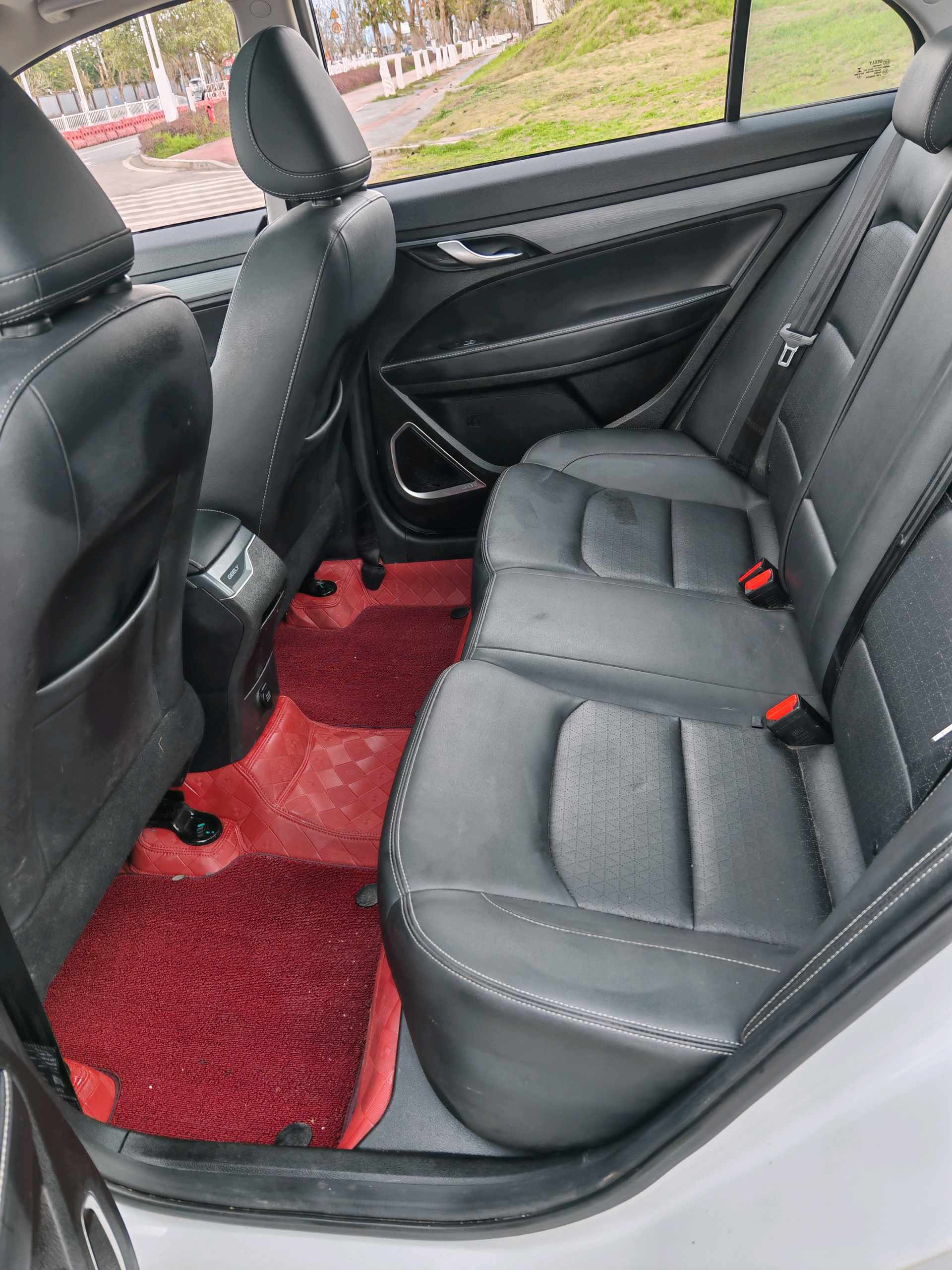 GEELY Emgrand 2021 صورة سيارة #7