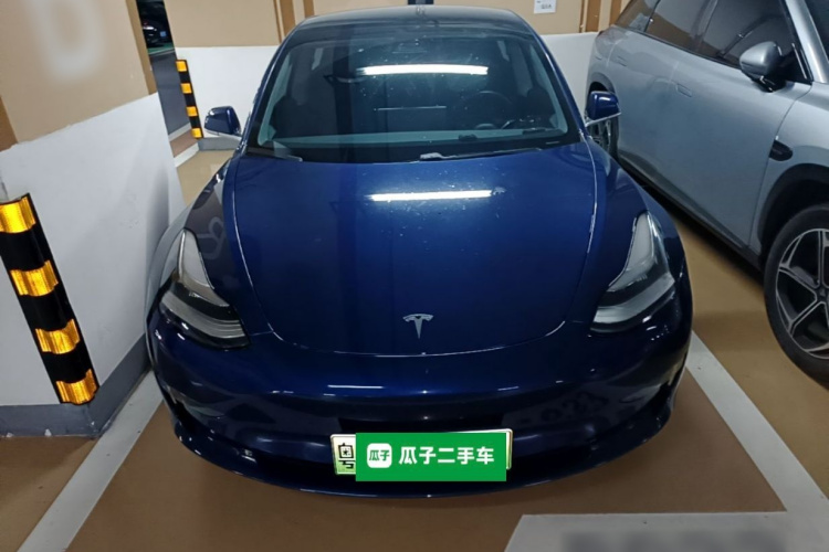 Tesla Model 3 2020 car image #3