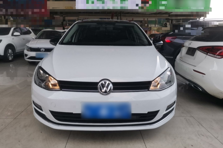 Volkswagen Golf 2017 car image #3