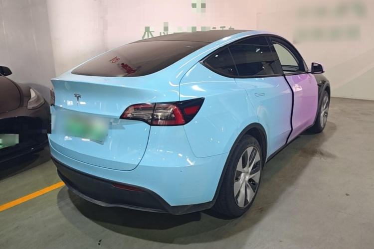Tesla Model Y 2021 car image #7