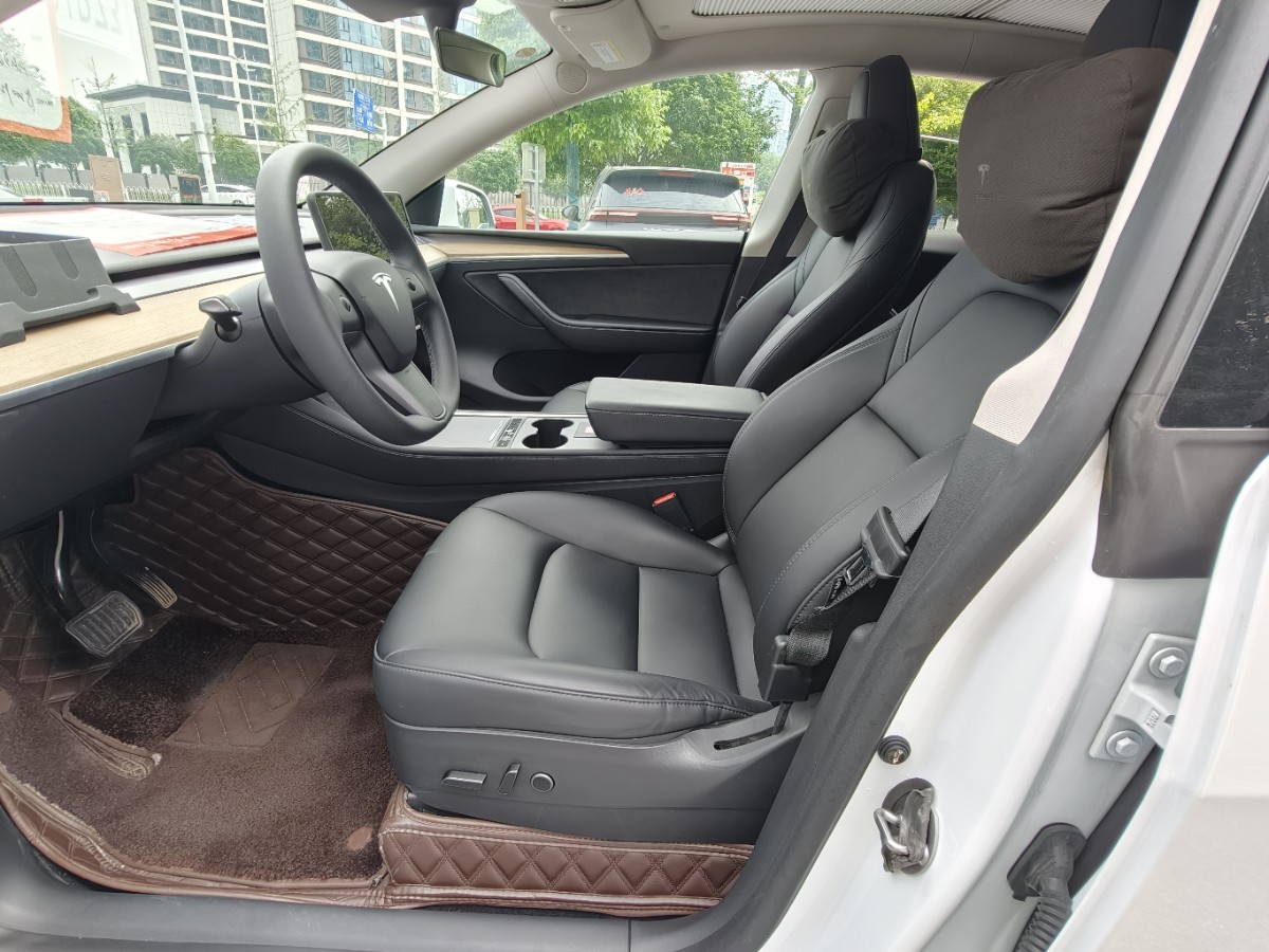 Tesla Model Y 2022 car image #4