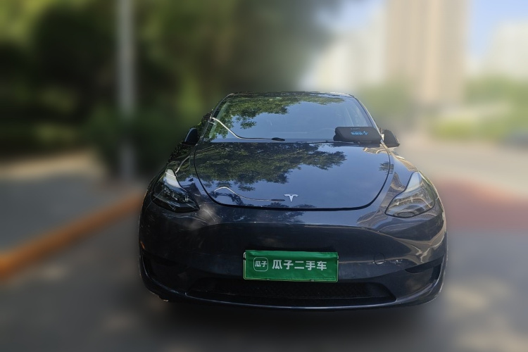 Tesla Model Y 2022 car image #3