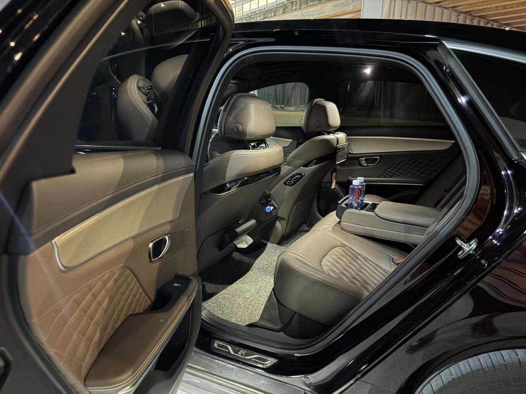 BYD Han 2024 صورة سيارة #7