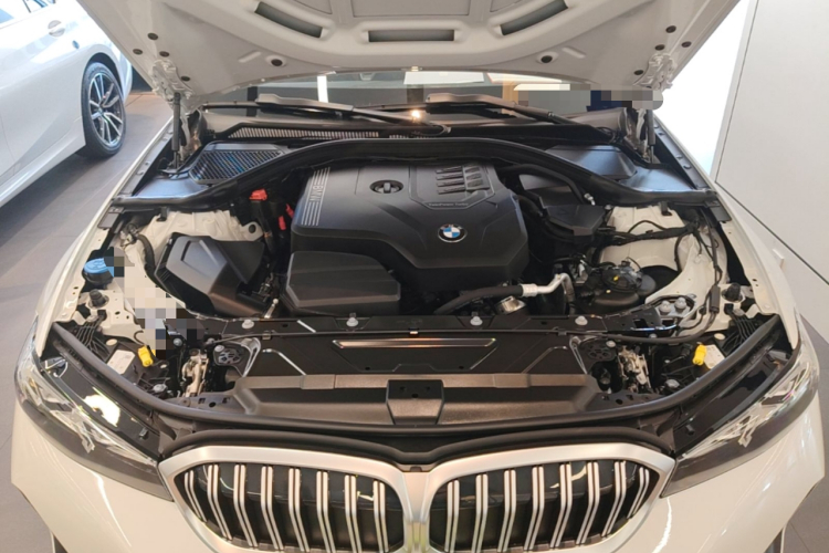 BMW 3 Series 2024 #22 BMW 3 Series 2024 car image #22
