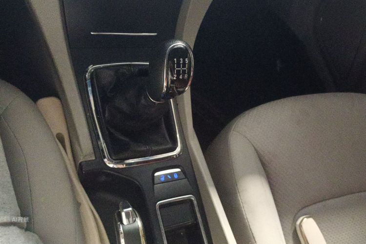 GEELY Emgrand 2015 immagine di auto #16
