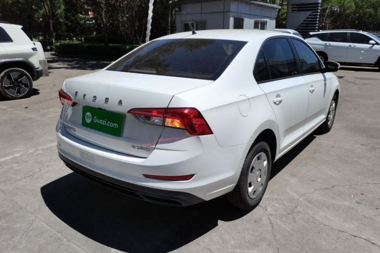 Skoda Rapid 2023 car image #7