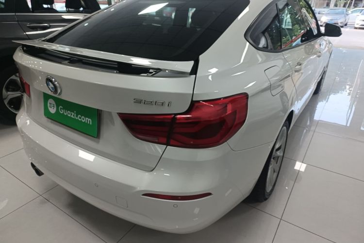 BMW 3 Series GT 2018 изображение автомобиля #8