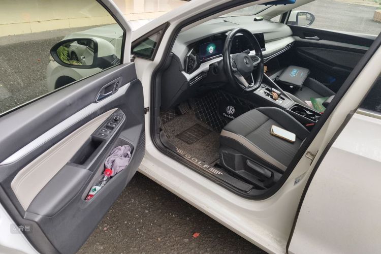 Volkswagen Golf 2021 car image #18