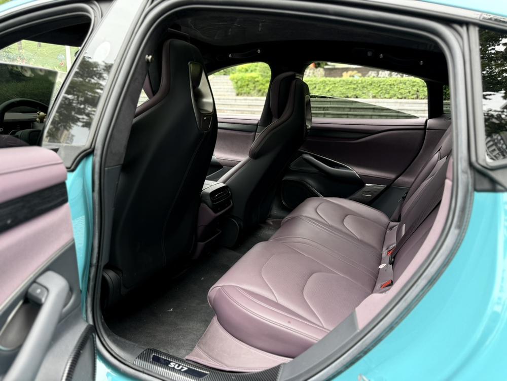 MI SU7 2024 immagine di auto #9
