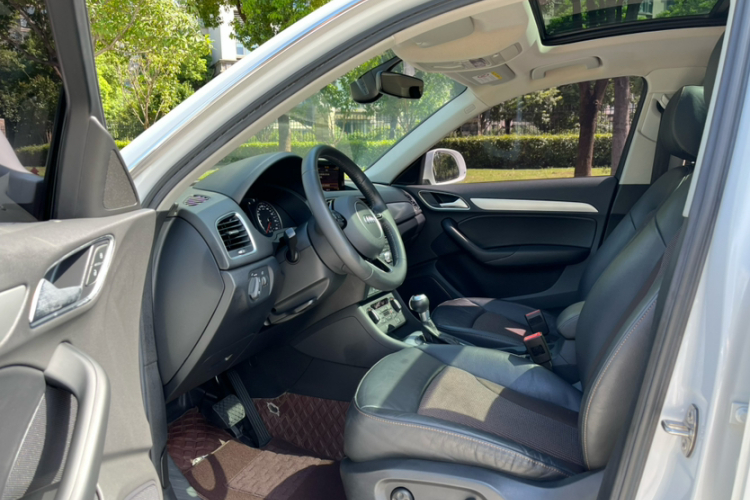 Audi Q3 2018 #13 Audi Q3 2018 car image #13