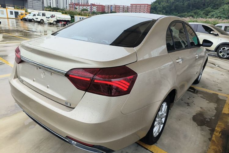 GEELY Emgrand 2020 car image #7