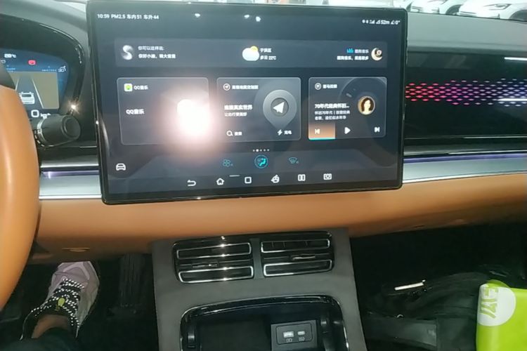BYD Han 2022 car image #13