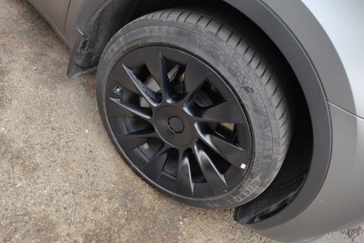 Tesla Model Y 2023 #9 Tesla Model Y 2023 immagine di auto #9