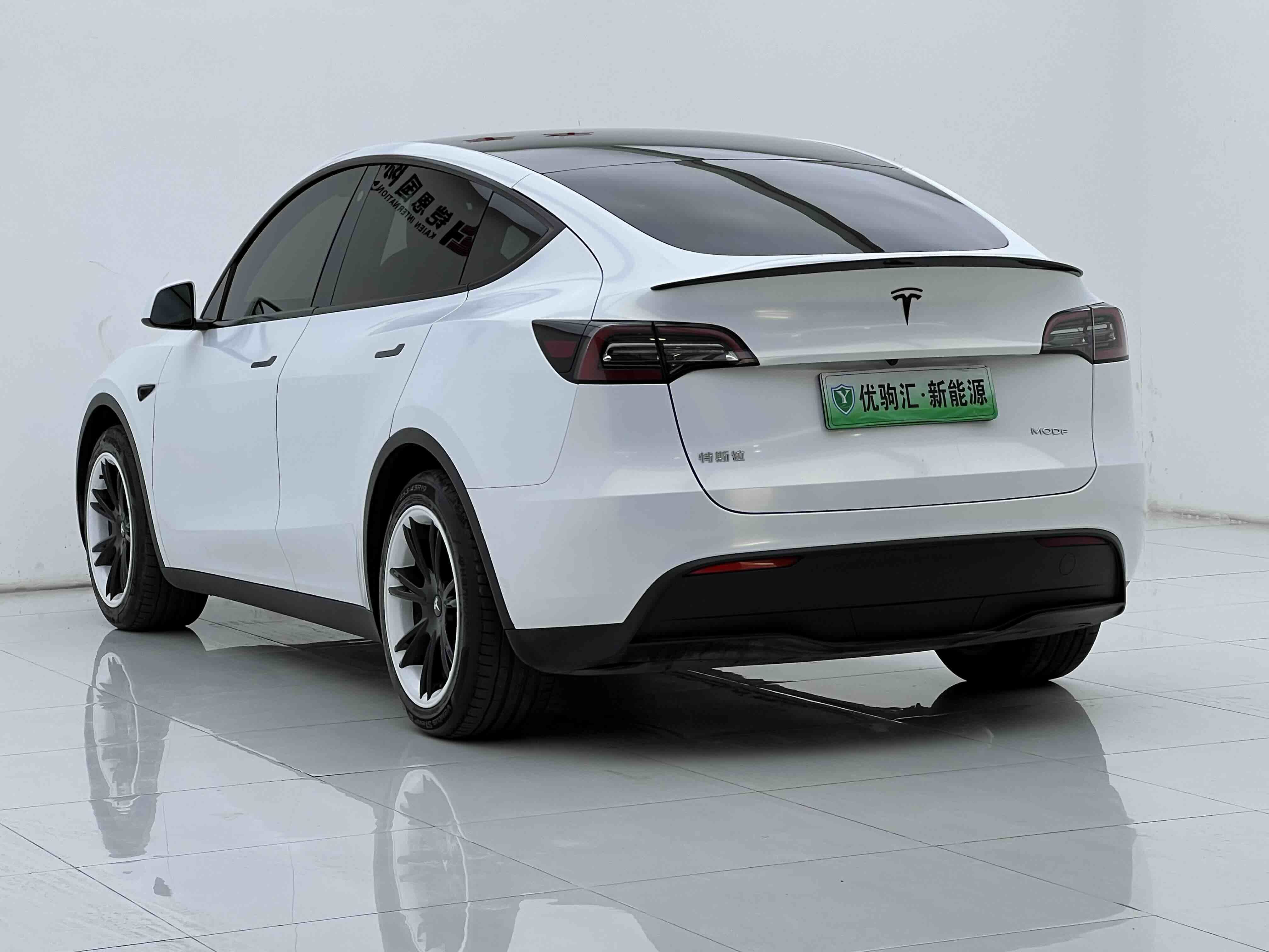 Tesla Model Y 2022 #7 Tesla Model Y 2022 car image #7
