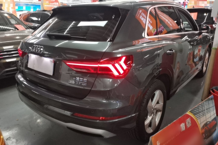 Audi Q3 2020 car image #7