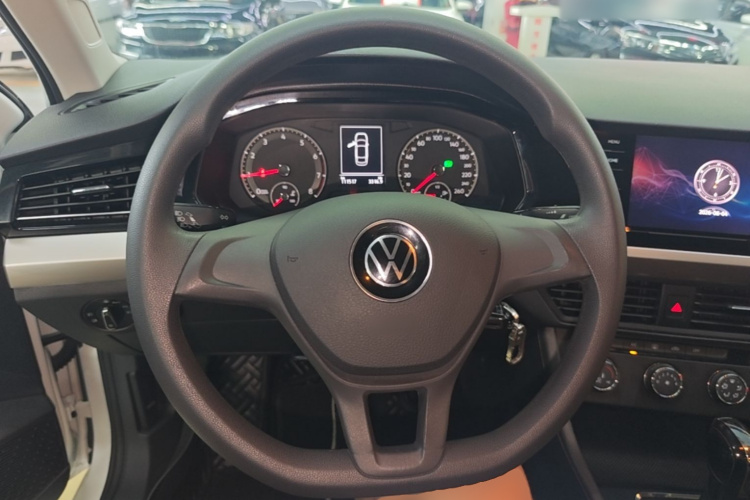 Volkswagen Bora 2022 car image #11