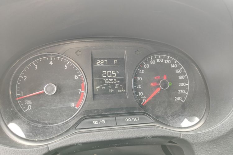 Volkswagen Polo 2017 #16 Volkswagen Polo 2017 car image #16