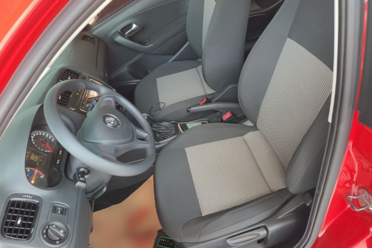 Volkswagen Polo 2018 car image #15