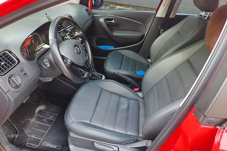 Volkswagen Polo 2018 car image #17