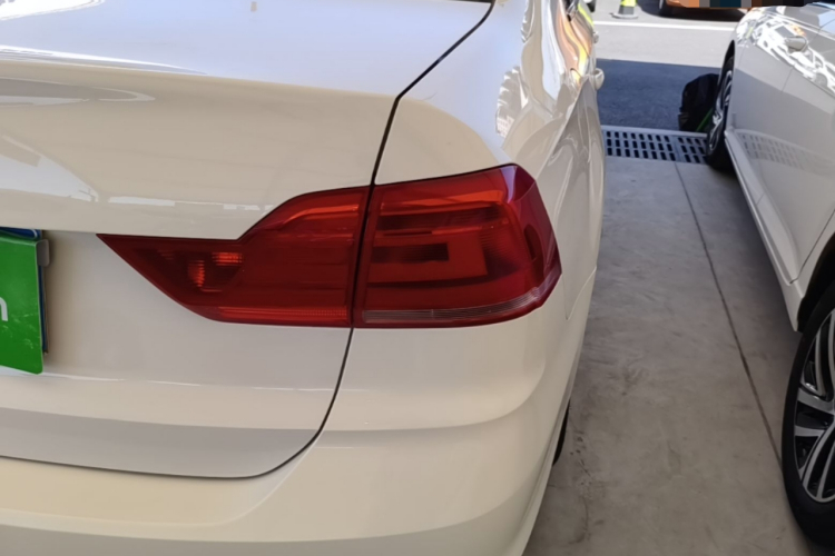Volkswagen Santana 2017 #8 Volkswagen Santana 2017 car image #8