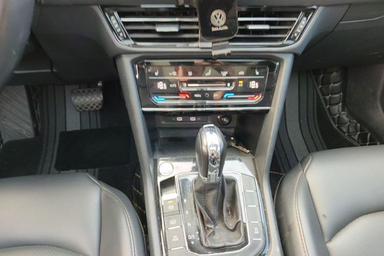 Volkswagen Tharu 2022 car image #14