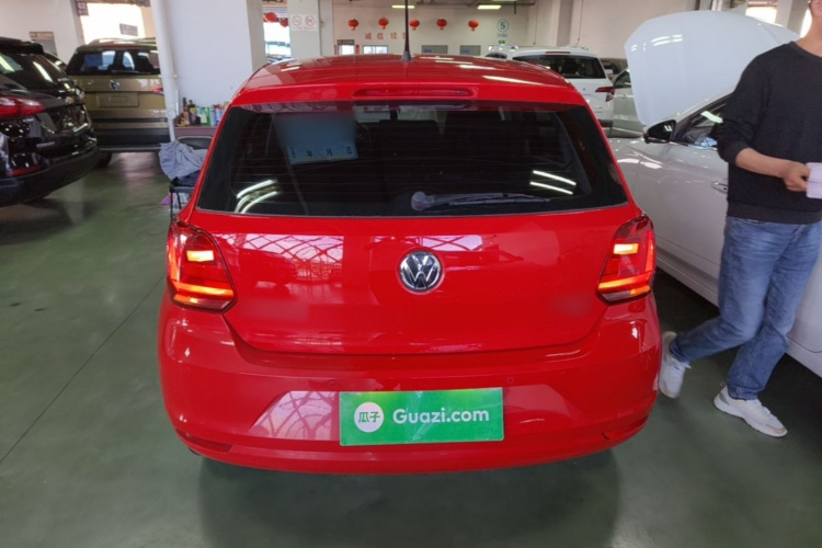 Volkswagen Polo 2016 car image #6
