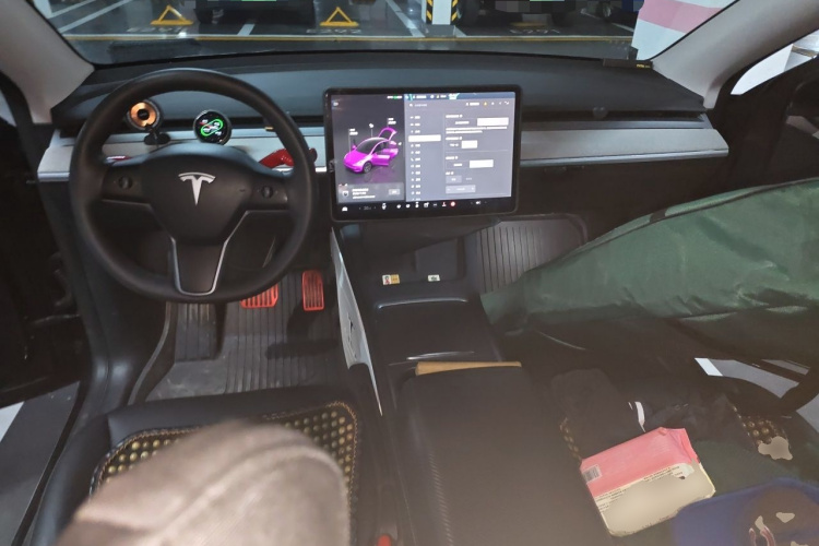 Tesla Model Y 2024 #7 Tesla Model Y 2024 car image #7