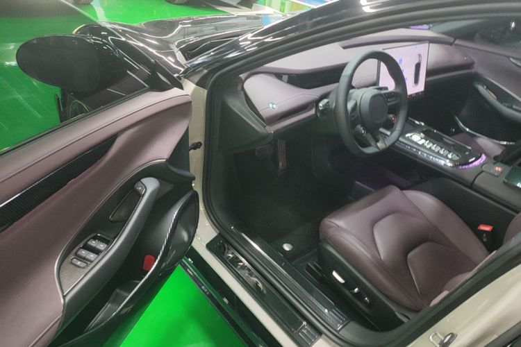 MI SU7 2025 car image #16
