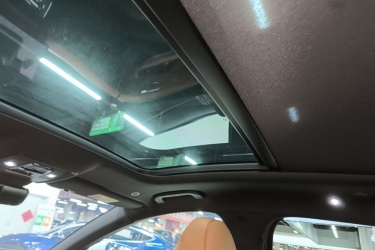 BYD Han 2023 car image #18