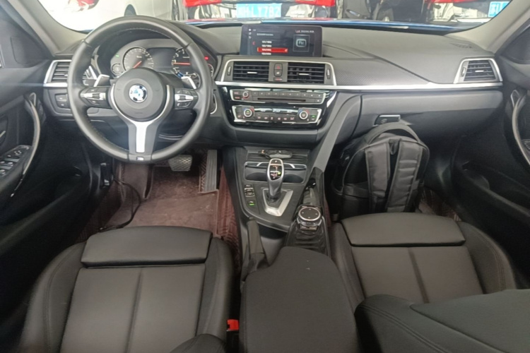 BMW 3 Series 2018 #10 BMW 3 Series 2018 car image #10