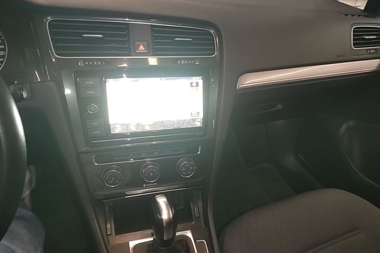 Volkswagen Golf 2019 #13 Volkswagen Golf 2019 car image #13