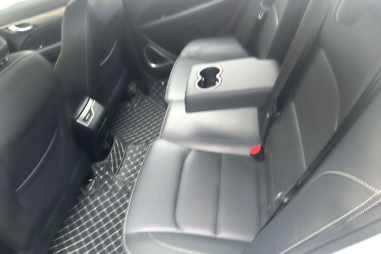 GEELY Emgrand 2019 #17 GEELY Emgrand 2019 car image #17