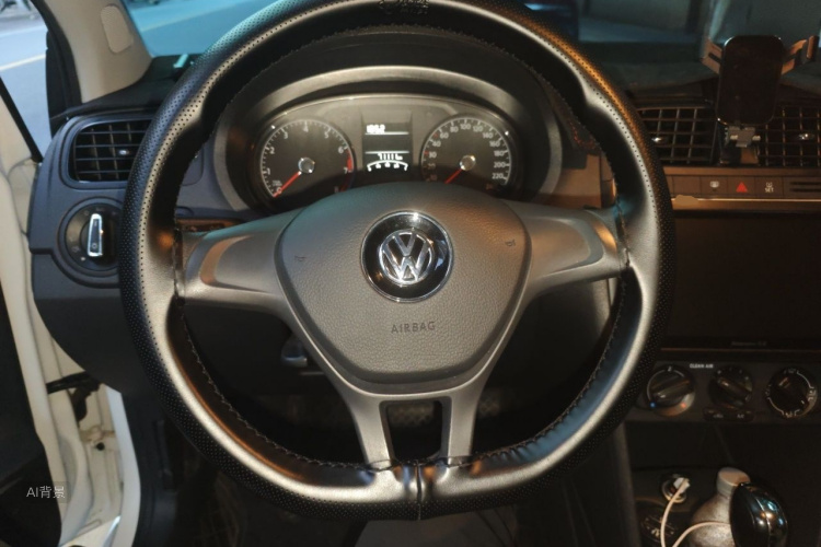 Volkswagen Polo 2019 car image #12
