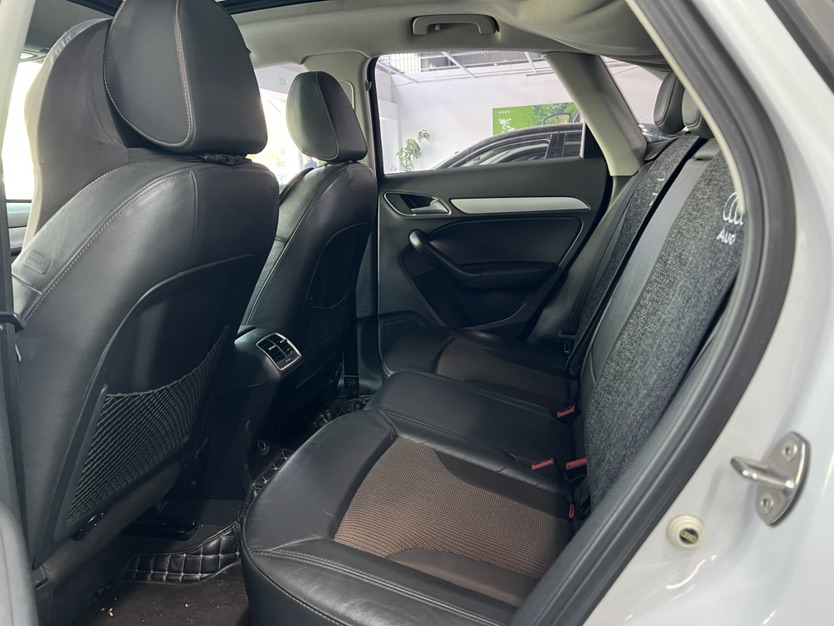 Audi Q3 2018 imagen de coche #4