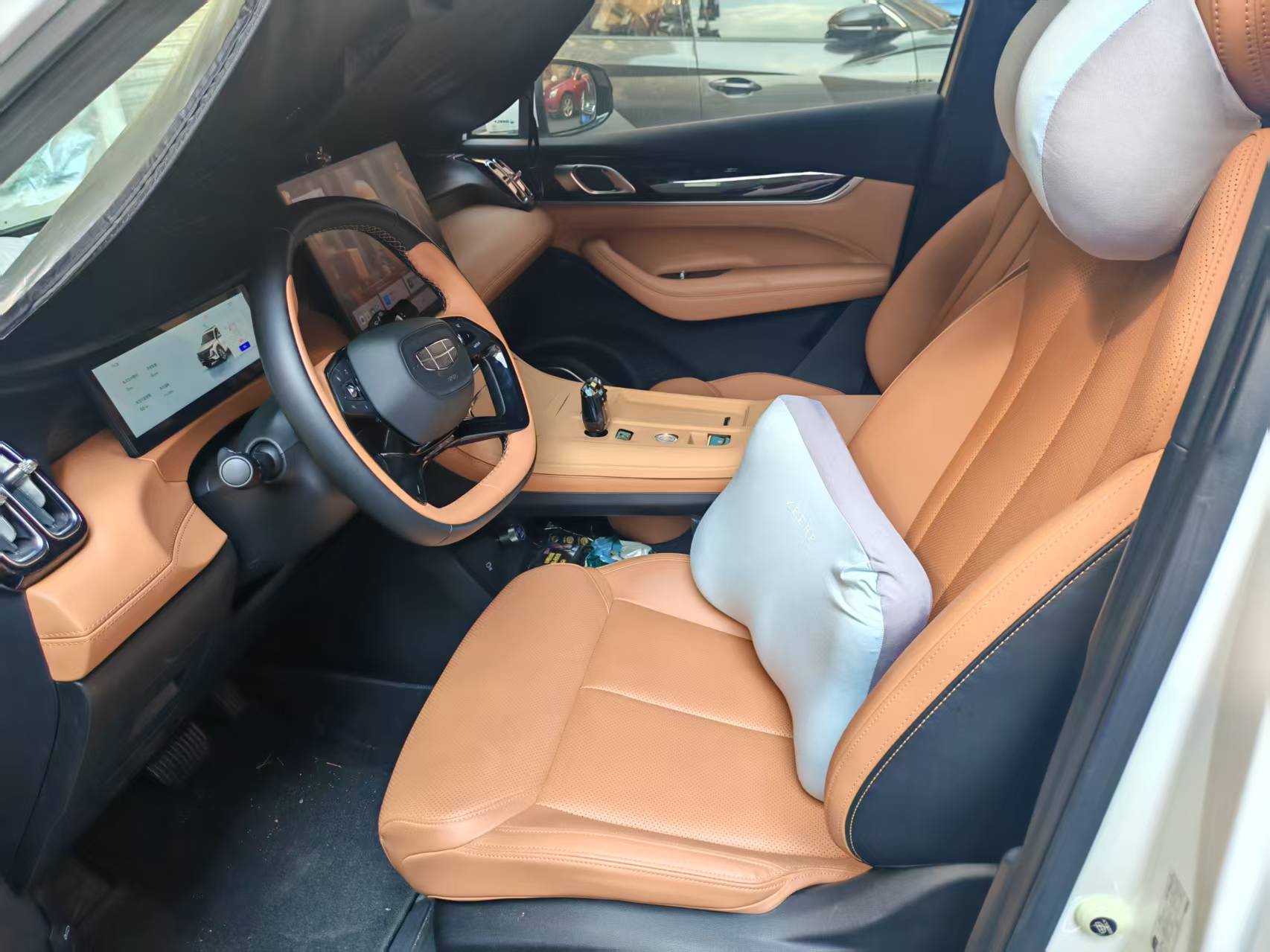 GEELY Boyue L 2026 car image #3