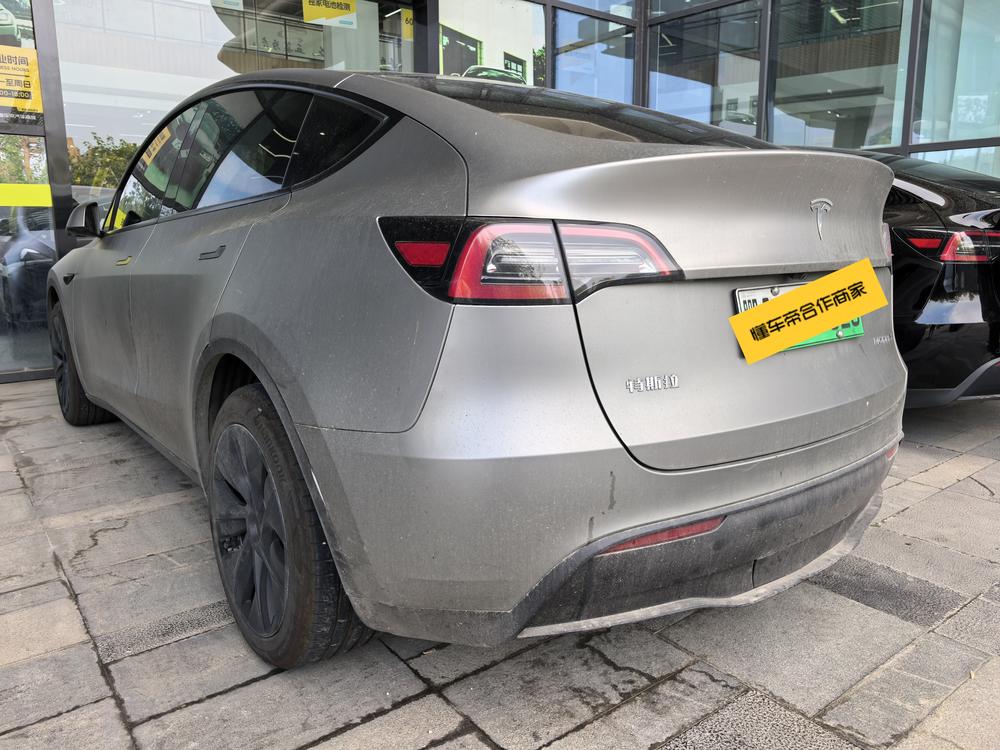 Tesla Model Y 2024 #4 Tesla Model Y 2024 car image #4