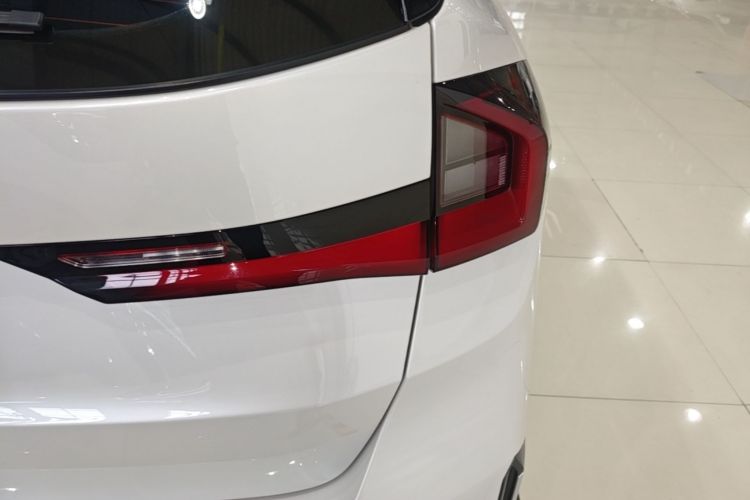 BMW X1 2024 car image #8