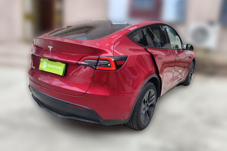 Tesla Model Y 2024 car image #5