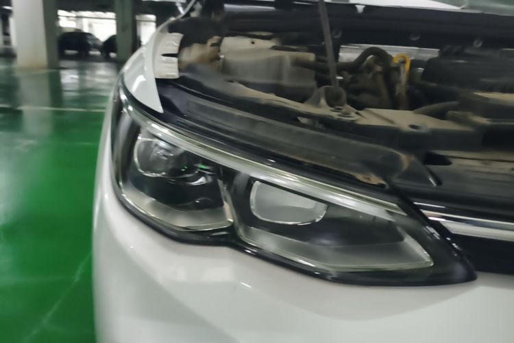 Volkswagen Golf 2022 car image #8